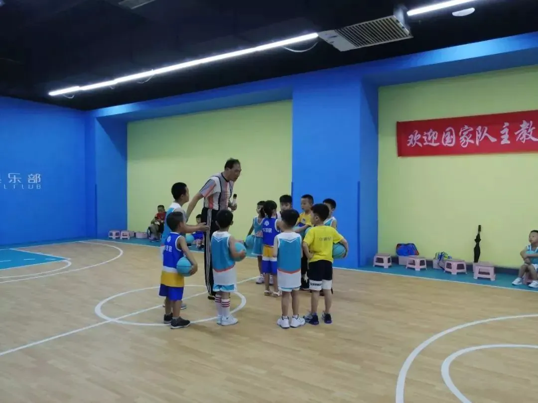 如何通过心理辅导提升篮球轮换训练的效果_0